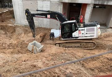 Adıyaman’da İş makinesiyle duvar arasına sıkışan işçi hayatını kaybetti