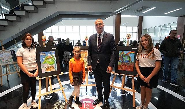 Gaziemirli çocuklar “Toprak" temalı resimleriyle iklim krizine dikkat çekti