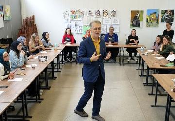 Ressam Cemal Toy, renklerin şifasını Kocaeli'ye taşıdı