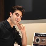 Samsung Biyo-Reçine ile üretilen ilk 13 inç'lik Renkli E-paper ekranını tanıttı