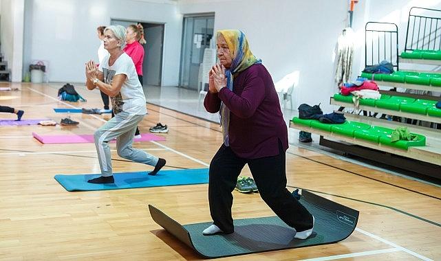 Karşıyaka'da sabah aktiviteleri spor salonlarına taşındı Karşıyaka'da sabah aktiviteleri spor salonlarına taşındı