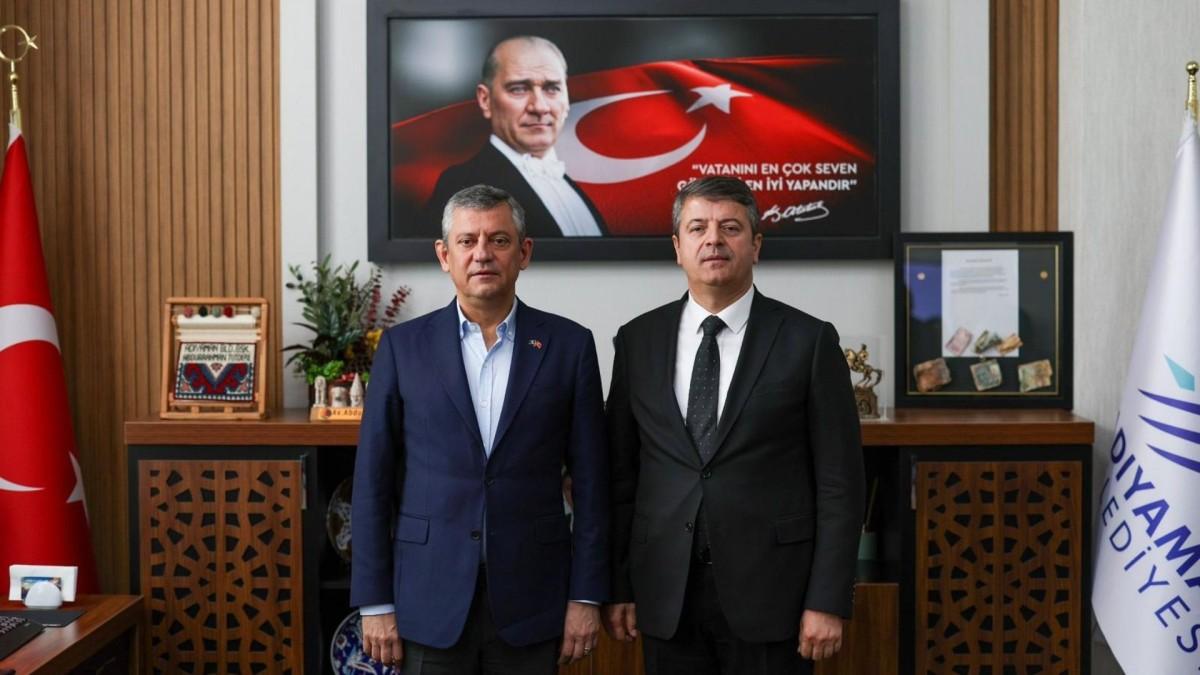 CHP Genel Başkanı Özgür Özel, Adıyaman Belediyesi’ni ziyaret etti - Videolu Haber