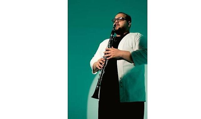 Yunus Hügül, “Biliyorsun"a Klarnetle Yeni Bir Soluk Getiriyor