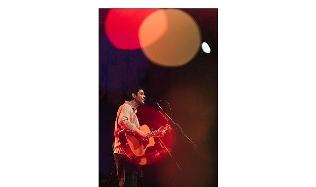 Yapı Kredi bomontiada “World Akustik" konser serisi Ari Barokas'ı ağırlıyor