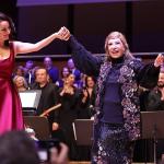 Bedia Akartürk'ten Büyükşehir korosuna yeni yıl sürprizi