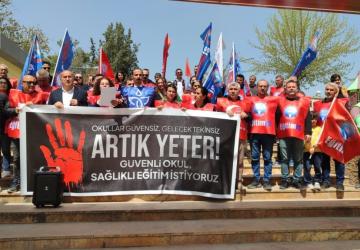 Eğitim-İş Adıyaman Şubesi’nden Siverek’teki saldırıya tepki: ‘Okullar güvensiz hale getirildi’ - Videolu Haber