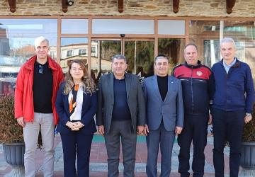 İzmir Büyükşehir İtfaiyesi'nden Bayındır'a Ziyaret: Yangın Tedbirleri Masaya Yatırıldı