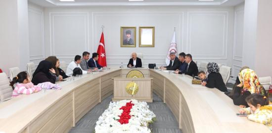 Vali Varol, iş arayan vatandaşları kabul etti