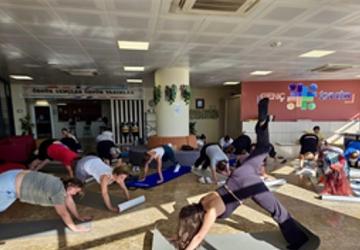 İzmirli gençler için yoga saati