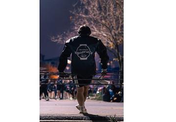 Yılın en uzun gecesinde yüzlerce kişi Galaxy Watch8 ile koştu