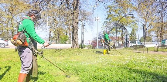 Canik'te Parklar Yaza Hazırlanıyor