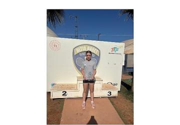 Osmangazili Raket Şampiyonluk Kürsüsüne Oturdu