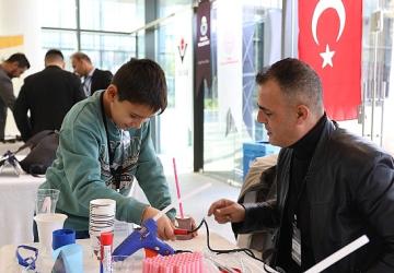 İnegöl'de Bilim Şöleni Başladı