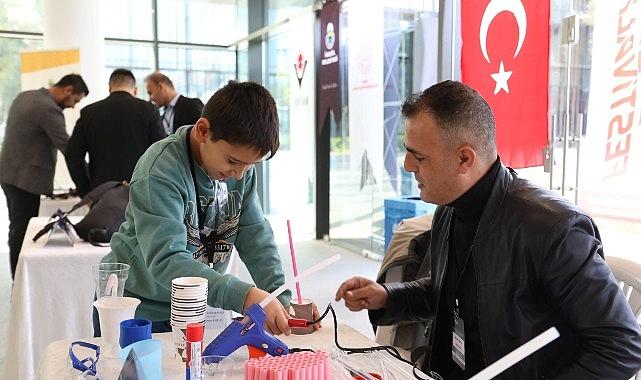 İnegöl'de Bilim Şöleni Başladı