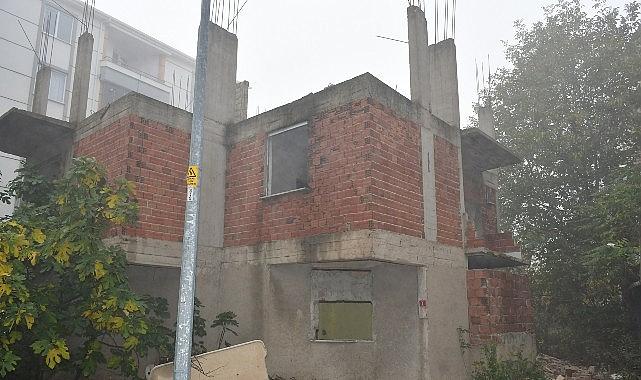 Tehlike yaratan metruk binalar yıkılıyor Tehlike yaratan metruk binalar yıkılıyor