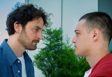 Selman Nacar imzalı yeni Netflix dizisi Palas Pandıras'ın setinden ilk kareler paylaşıldı.
