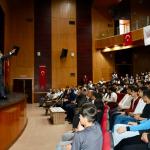 Kahta’da ‘Z Kuşağı Değil, İz Bırakan Kuşak’ konulu konferans programı düzenlendi