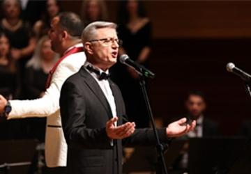 İzmir Büyükşehir Belediyesi Korosu "Sonbahar Şarkıları"yla yüreklere dokundu