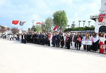 Kemer'de 23 Nisan coşkusu