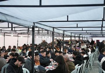 Çeşme'de Ramazan birlikte yaşanıyor: İlk 3 gün yoğun ilgi gördü