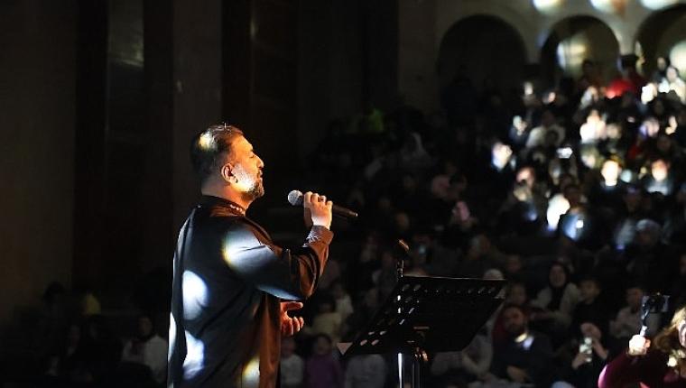 Gönüllere Dokunan İlahileriyle Hasan Bayar Sahne Aldı