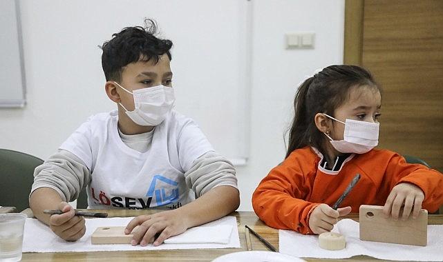 Çankaya'da Karne Şenliği Umut ve Renklerle Sürüyor