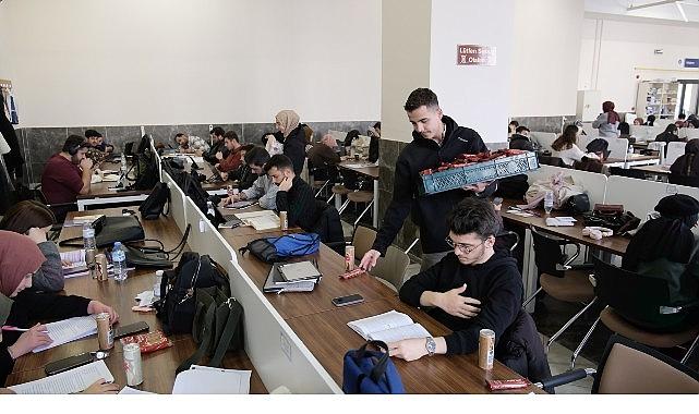 Büyükşehir Gençlik Meclisi'nden Final Haftasında Öğrencilere Destek