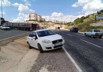 Besni’de trafik kazası: 3 kişi yaralandı - Videolu Haber