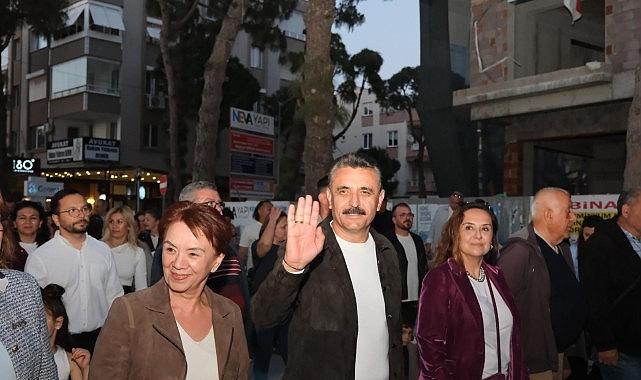 Dikili'de 7'den 70'e dans şöleni: Başkan Kırgöz'den yeni sanat merkezi müjdesi