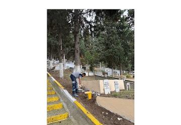 Mezarlıklarda durmaksızın çalışmaya devam