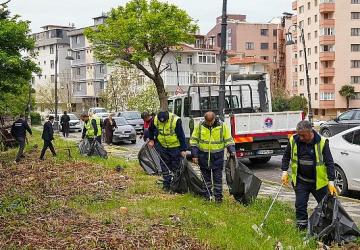Altayçeşme ve Girne Mahallesi'nde bahar temizliği yapıldı