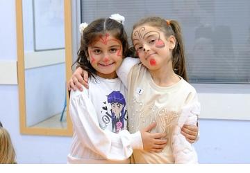 Büyükakın: "Kadınlar, hayatın merkezinde yer alıyor"