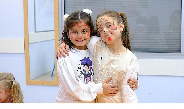 Büyükakın: "Kadınlar, hayatın merkezinde yer alıyor"