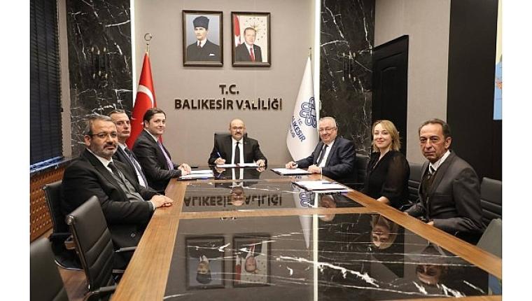 Edremit'e üç yeni Aile Sağlığı Merkezi kazandırılıyor.