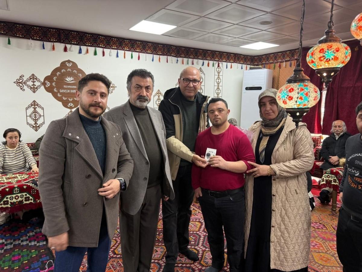 Rotary Otizmli ve Down sendromlu Çocuklara GPS Cihazı Dağıttı