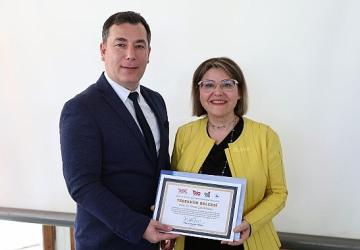 DEÜ Bilim Kafe Sohbetleri'nin 6'ncı Buluşmasında “Bilimin Işığında Güneşten Nasıl Korunmalıyız?" Konuşuldu