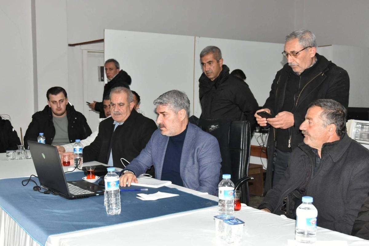 Besni Belediyesi Kar Sonrası Temizlik ve Ulaşım Çalışmalarını Tamamladı