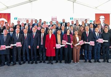 TBB'den Seferihisar Belediyesi'ne çöp kamyonu desteği