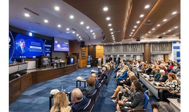 Başkan Tugay İZİKAD'ın MEDSPARC Uluslararası İş Zirvesi'ni açtı