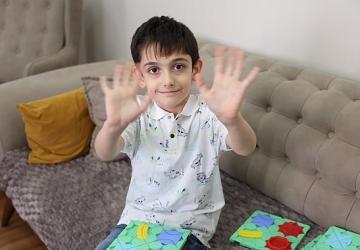 Evde eğitim gören özel çocuklara 23 Nisan Sürprizi