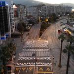 Karşıyaka Yalı Bulvarı'na yükseltilmiş ve desenli yaya platformu