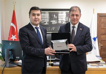 Başkan Tugay Kırgız Başkonsolos Toktobekoviç'i ağırladı