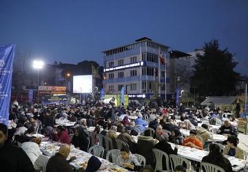 Başkan Çerçioğlu Her Gün Binlerce Vatandaşı İftar Sofralarında Buluşturmaya Devam Ediyor