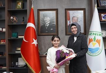 İznik'te 23 Nisan'ın Başkanı Ada oldu