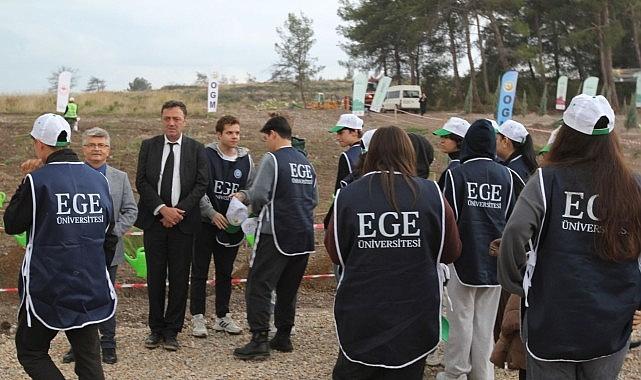 EÜ Ailesi Milli Ağaçlandırma Gününde “Yeşil Vatan" için fidan dikti
