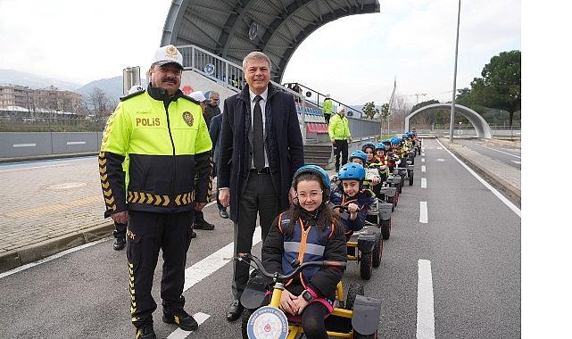 Oyak Renault'dan Gelecek İçin Güvenli Adımlar Projesi