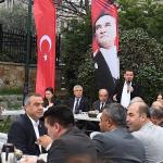 Başkan Erkan Aydın Yenibağlar Mahallesini ziyaret etti