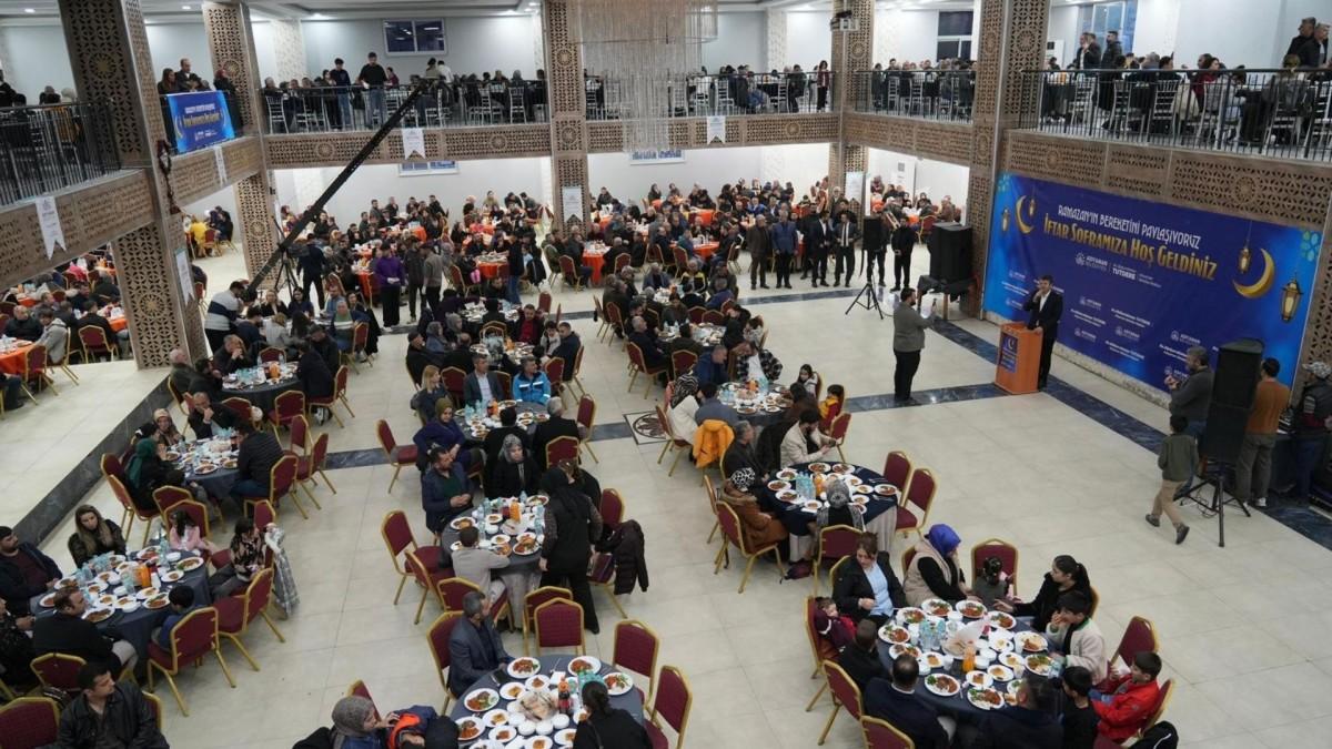Adıyaman Belediyesi’nden geleneksel iftar programı - Videolu Haber