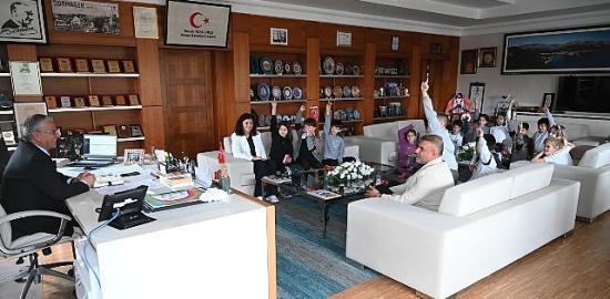 Uğur Okullarından Başkan Topaloğlu'na ziyaret