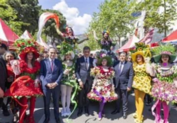 Başkan Tugay: Türkiye, çiftçisiyle, köylüsüyle şifa bulacak